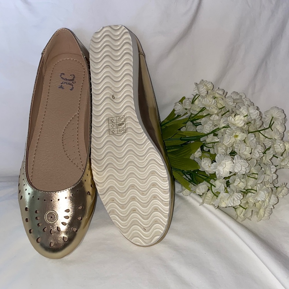 Ballet Flat.